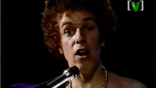 Leo Sayer in long tall glasses