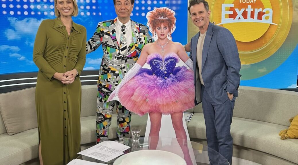 Maynard with David Campbell & Sylvia Jeffreys on the set of Today Extra at Channel Sydney.